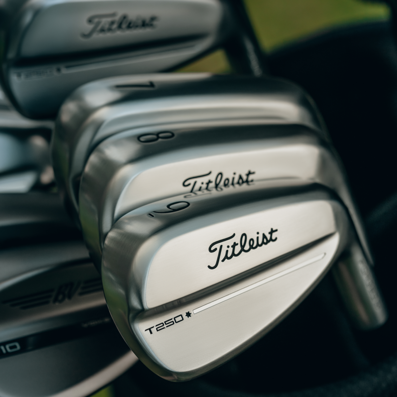 Titleist T250* Launch Spec teräs